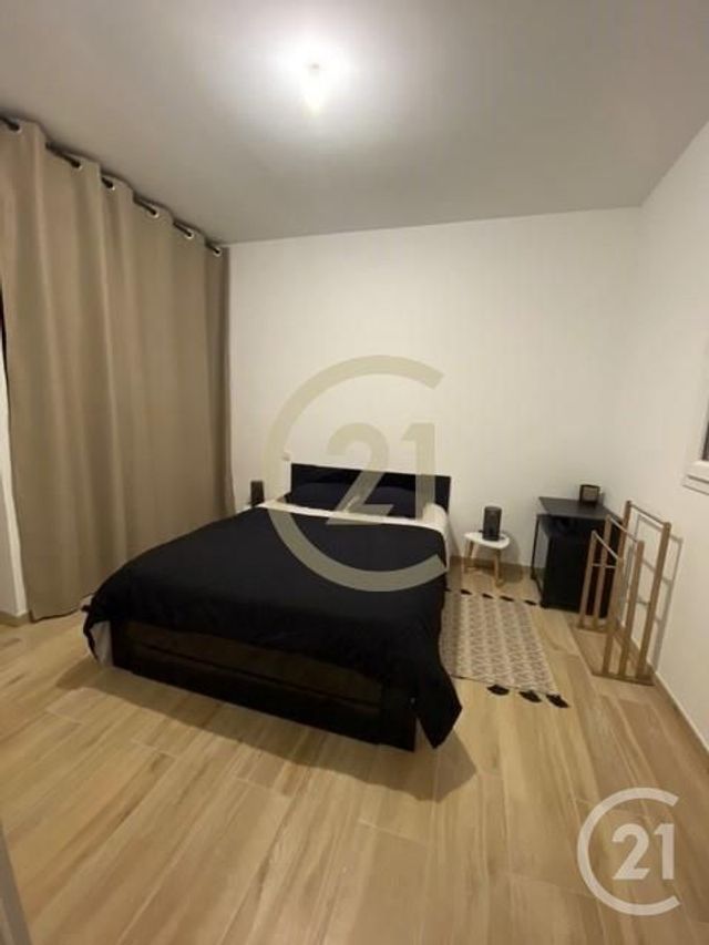 Maison &agrave; louer - 4 pi&egrave;ces - 95,47 m2 - Remoulins - 30 - LANGUEDOC-ROUSSILLON