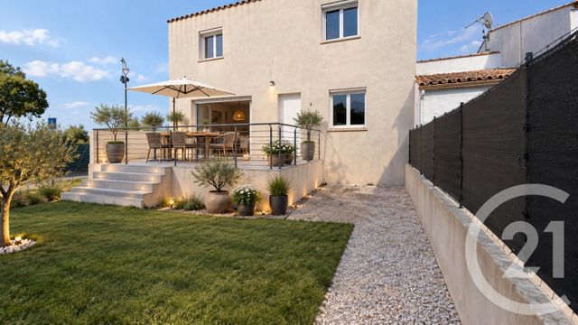Maison &agrave; louer - 4 pi&egrave;ces - 95,47 m2 - Remoulins - 30 - LANGUEDOC-ROUSSILLON