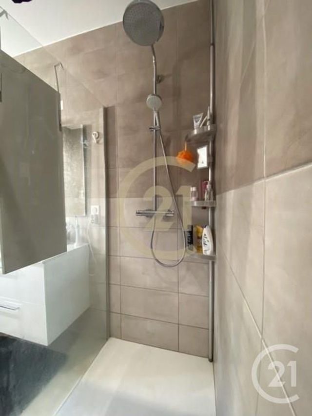 Maison &agrave; louer - 4 pi&egrave;ces - 95,47 m2 - Remoulins - 30 - LANGUEDOC-ROUSSILLON