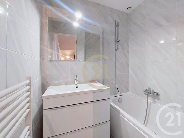 Appartement F3 &agrave; louer - 3 pi&egrave;ces - 51,32 m2 - Sernhac - 30 - LANGUEDOC-ROUSSILLON