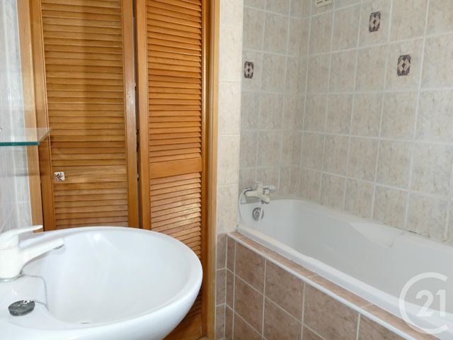 Maison &agrave; louer - 3 pi&egrave;ces - 60,02 m2 - Estezargues - 30 - LANGUEDOC-ROUSSILLON