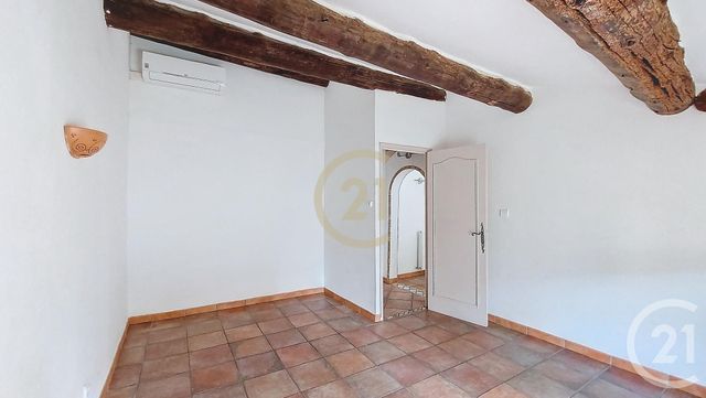 Appartement F4 &agrave; louer - 4 pi&egrave;ces - 105,43 m2 - Remoulins - 30 - LANGUEDOC-ROUSSILLON