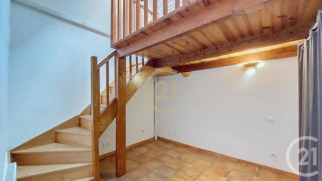 Appartement F4 &agrave; louer - 4 pi&egrave;ces - 105,43 m2 - Remoulins - 30 - LANGUEDOC-ROUSSILLON