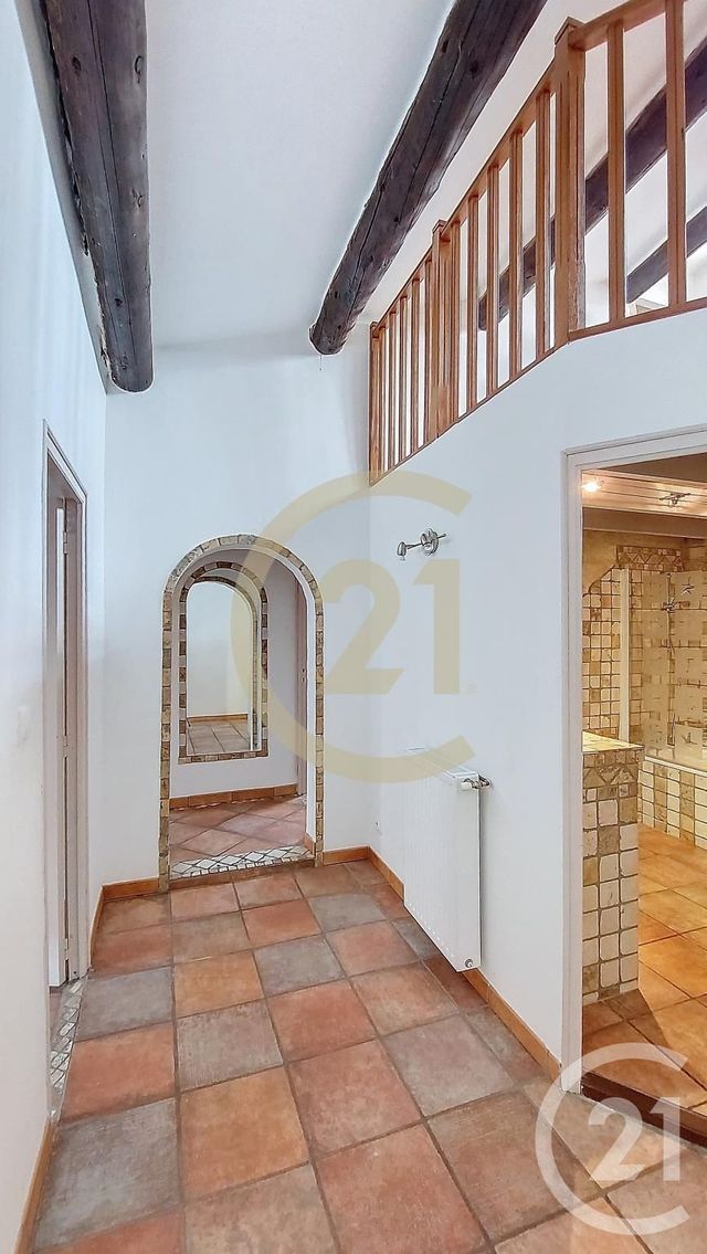 Appartement F4 &agrave; louer - 4 pi&egrave;ces - 105,43 m2 - Remoulins - 30 - LANGUEDOC-ROUSSILLON