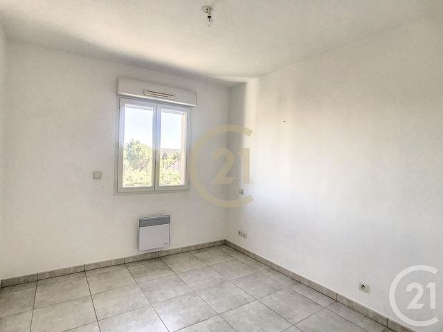 Appartement F2 &agrave; louer - 2 pi&egrave;ces - 36,29 m2 - Roquemaure - 30 - LANGUEDOC-ROUSSILLON