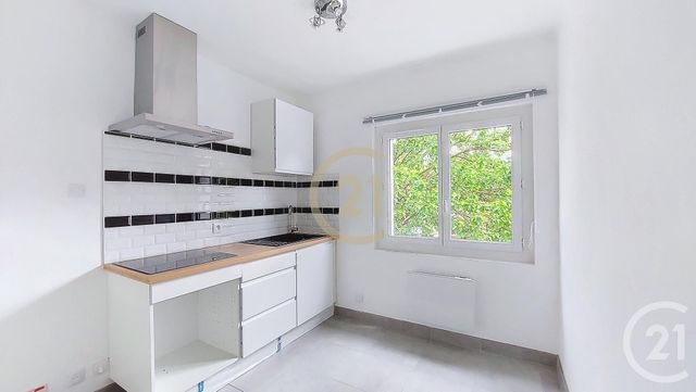 Appartement F3 &agrave; louer - 3 pi&egrave;ces - 63,10 m2 - Remoulins - 30 - LANGUEDOC-ROUSSILLON