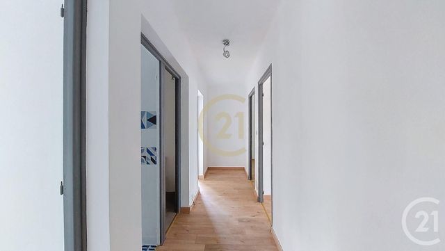 Appartement F3 &agrave; louer - 3 pi&egrave;ces - 63,10 m2 - Remoulins - 30 - LANGUEDOC-ROUSSILLON