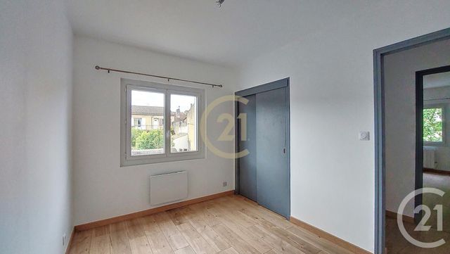 Appartement F3 &agrave; louer - 3 pi&egrave;ces - 63,10 m2 - Remoulins - 30 - LANGUEDOC-ROUSSILLON