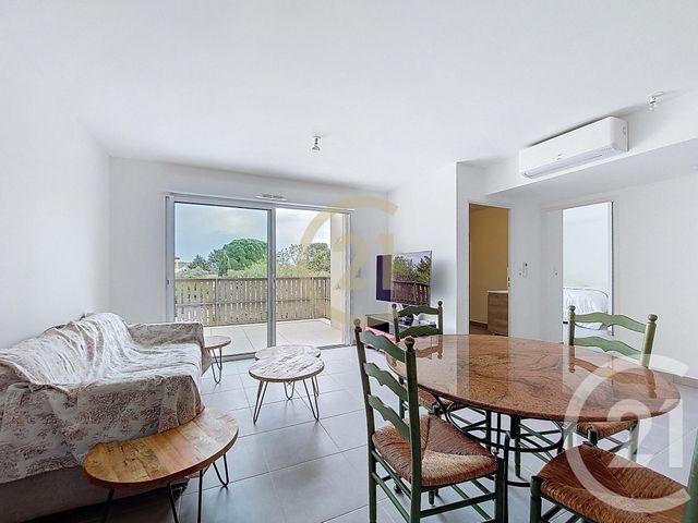 Appartement F2 &agrave; louer - 2 pi&egrave;ces - 46,74 m2 - Uzes - 30 - LANGUEDOC-ROUSSILLON