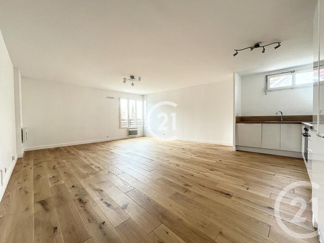 Appartement F4 à vendre - 4 pièces - 83,76 m2 - Montreuil - 93 - ILE-DE-FRANCE
