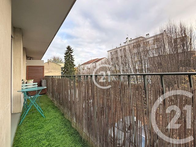 Appartement Studio à vendre - 2 pièces - 46 m2 - Montreuil - 93 - ILE-DE-FRANCE