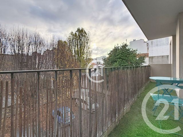 Appartement Studio à vendre - 2 pièces - 46 m2 - Montreuil - 93 - ILE-DE-FRANCE