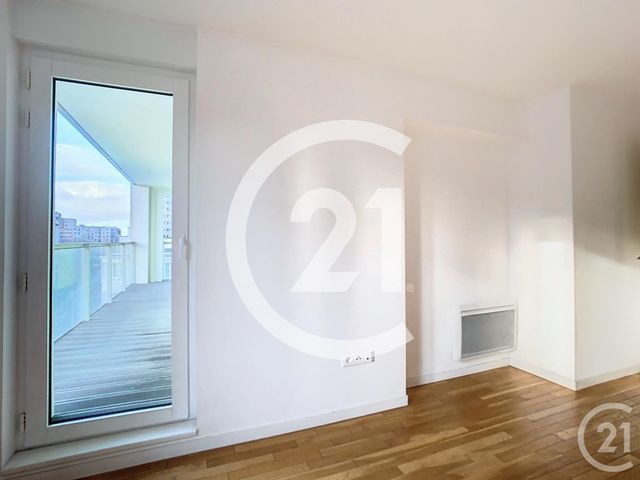Appartement a louer courbevoie - 4 pièce(s) - 92.9 m2 - Surfyn