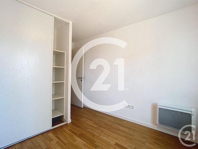 Appartement a louer courbevoie - 4 pièce(s) - 92.9 m2 - Surfyn