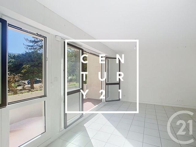 Appartement Studio &agrave; vendre - 1 pi&egrave;ce - 30,11 m2 - Meudon La Foret - 92 - ILE-DE-FRANCE