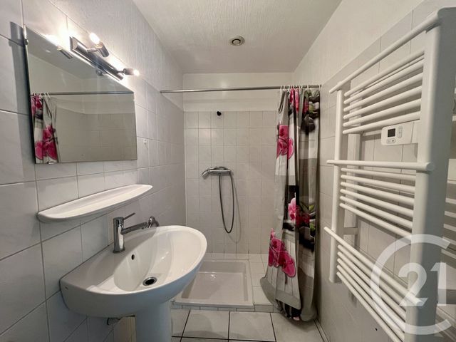 Appartement T2 &agrave; louer - 2 pi&egrave;ces - 26,29 m2 - Argeles Gazost - 65 - MIDI-PYRENEES