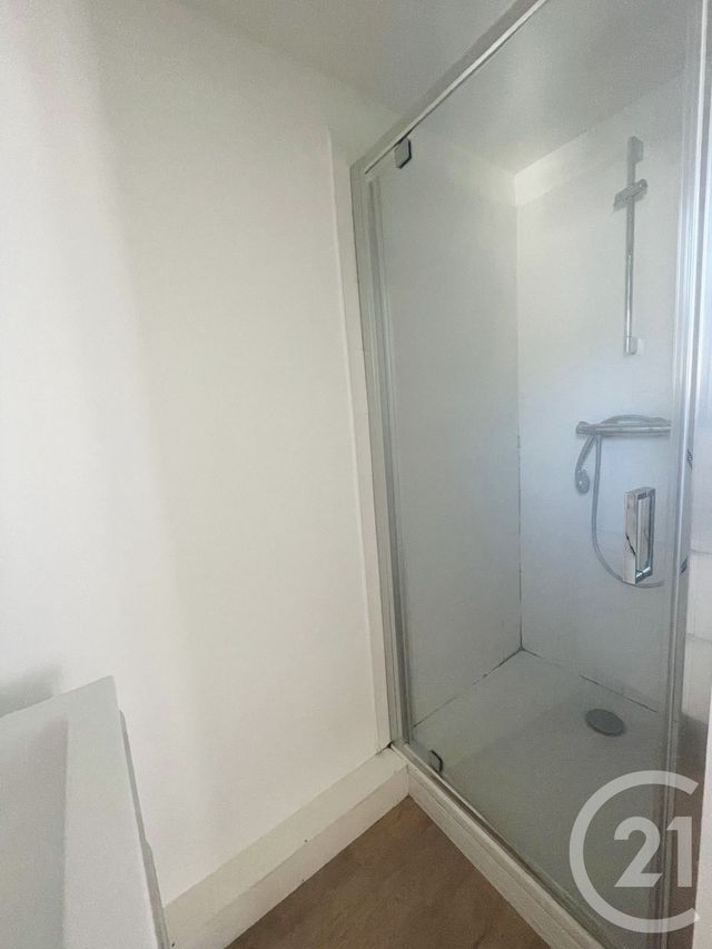 Appartement T2 &agrave; louer - 2 pi&egrave;ces - 31,36 m2 - Argeles Gazost - 65 - MIDI-PYRENEES