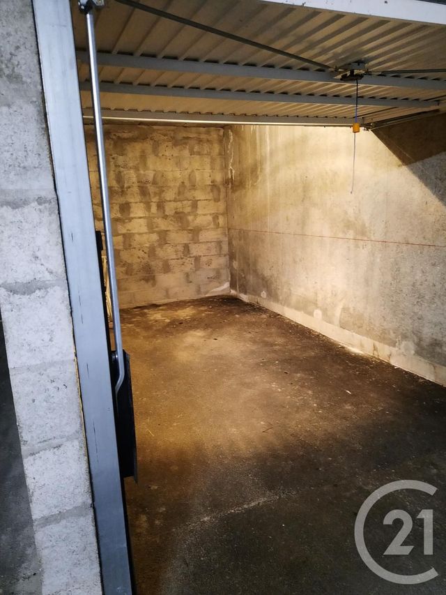 Parking &agrave; louer - 12 m2 - La Rochelle - 17 - POITOU-CHARENTES