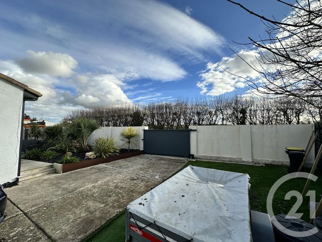 Maison à vendre - 5 pièces - 90 m2 - Ste Soulle - 17 - POITOU-CHARENTES