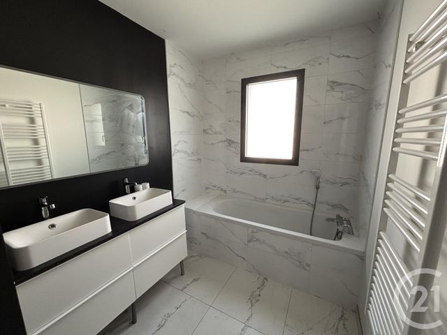 Maison &agrave; vendre - 5 pi&egrave;ces - 105 m2 - Longeves - 17 - POITOU-CHARENTES