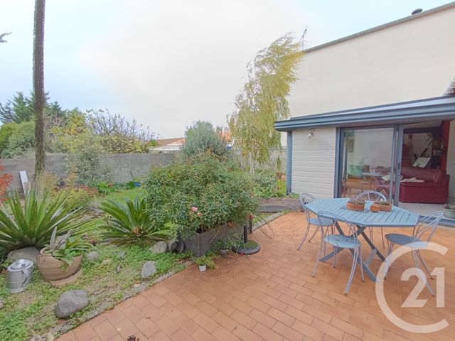 Maison à vendre - 6 pièces - 106 m2 - La Rochelle - 17 - POITOU-CHARENTES