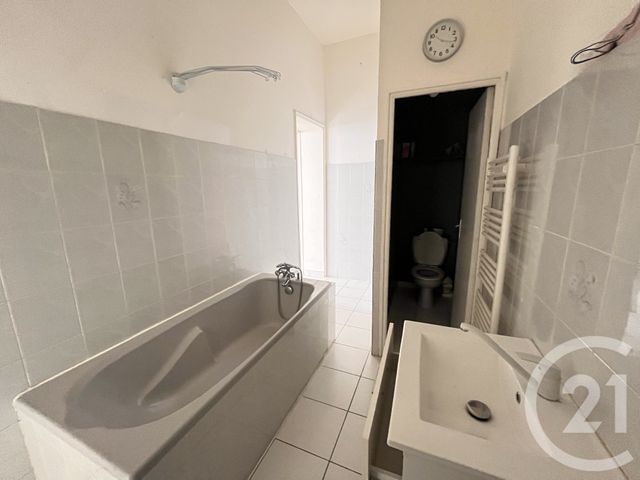 Appartement F5 à vendre - 4 pièces - 71,48 m2 - La Rochelle - 17 - POITOU-CHARENTES