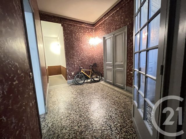 Appartement F5 à vendre - 4 pièces - 71,48 m2 - La Rochelle - 17 - POITOU-CHARENTES