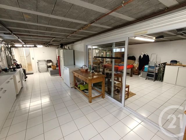 Maison à vendre - 5 pièces - 142 m2 - Croix Chapeau - 17 - POITOU-CHARENTES