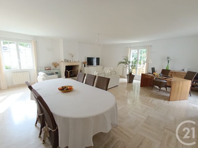 Maison à vendre - 5 pièces - 142 m2 - Croix Chapeau - 17 - POITOU-CHARENTES