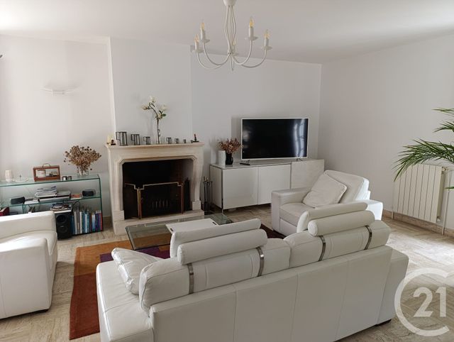 Maison à vendre - 5 pièces - 142 m2 - Croix Chapeau - 17 - POITOU-CHARENTES