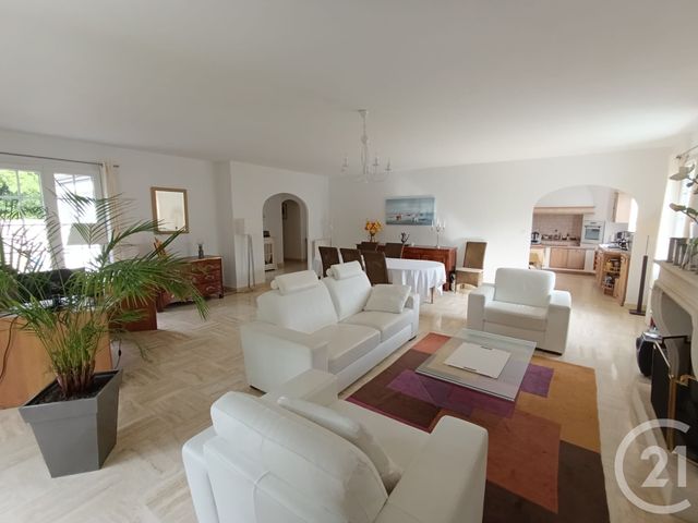 Maison à vendre - 5 pièces - 142 m2 - Croix Chapeau - 17 - POITOU-CHARENTES