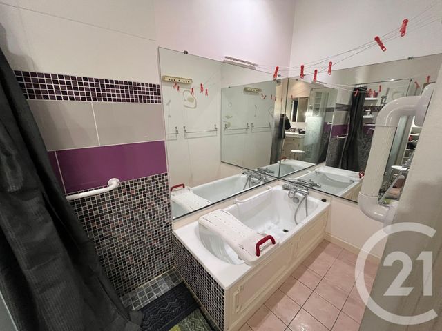 Appartement F4 &agrave; vendre - 4 pi&egrave;ces - 123,93 m2 - La Rochelle - 17 - POITOU-CHARENTES