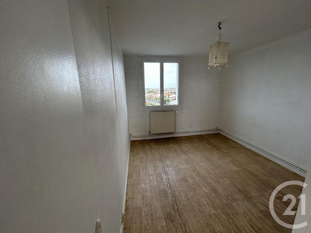 Appartement T4 &agrave; louer - 4 pi&egrave;ces - 74,92 m2 - La Rochelle - 17 - POITOU-CHARENTES