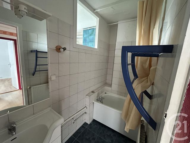 Appartement T4 &agrave; louer - 4 pi&egrave;ces - 74,92 m2 - La Rochelle - 17 - POITOU-CHARENTES