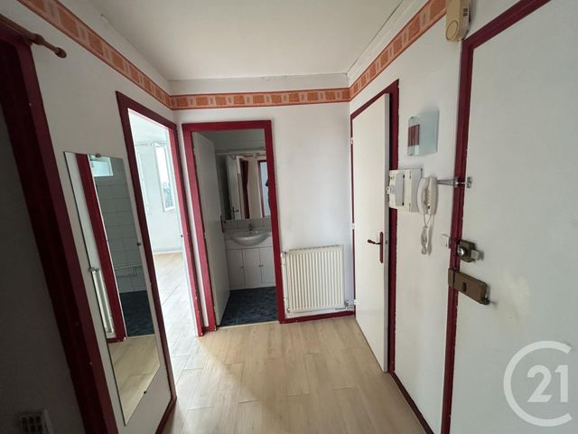 Appartement T4 &agrave; louer - 4 pi&egrave;ces - 74,92 m2 - La Rochelle - 17 - POITOU-CHARENTES