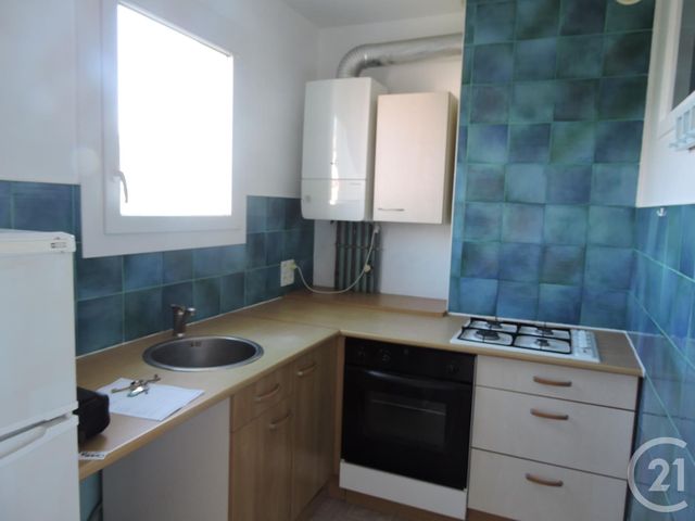 Appartement T4 &agrave; louer - 4 pi&egrave;ces - 74,92 m2 - La Rochelle - 17 - POITOU-CHARENTES