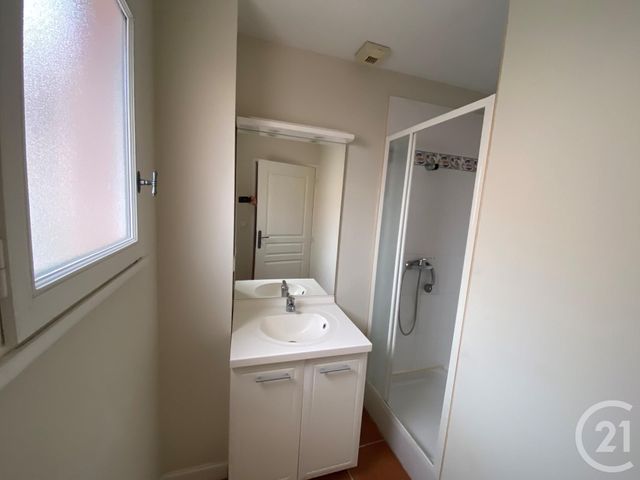 Maison &agrave; louer - 3 pi&egrave;ces - 55,87 m2 - Courcon - 17 - POITOU-CHARENTES