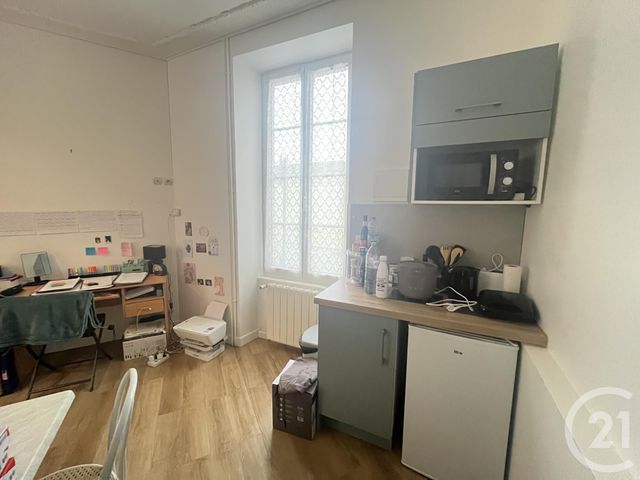 Appartement F1 &agrave; louer - 1 pi&egrave;ce - 22 m2 - La Rochelle - 17 - POITOU-CHARENTES