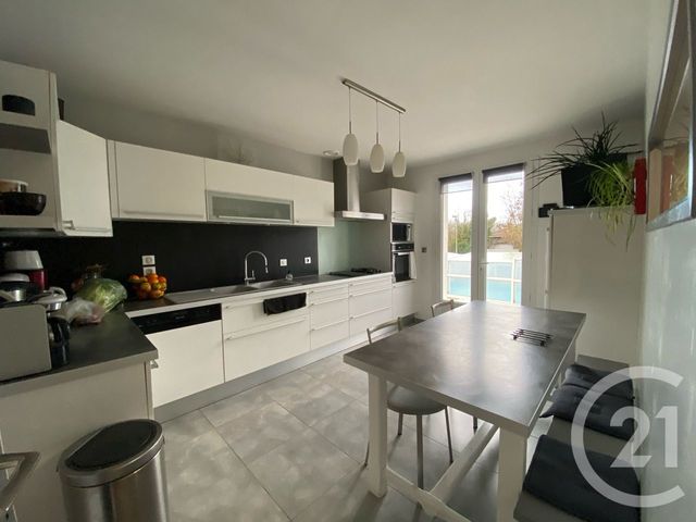 Maison &agrave; vendre - 7 pi&egrave;ces - 156,52 m2 - La Jarrie - 17 - POITOU-CHARENTES