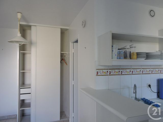 Appartement Studio &agrave; louer - 1 pi&egrave;ce - 17,80 m2 - La Rochelle - 17 - POITOU-CHARENTES