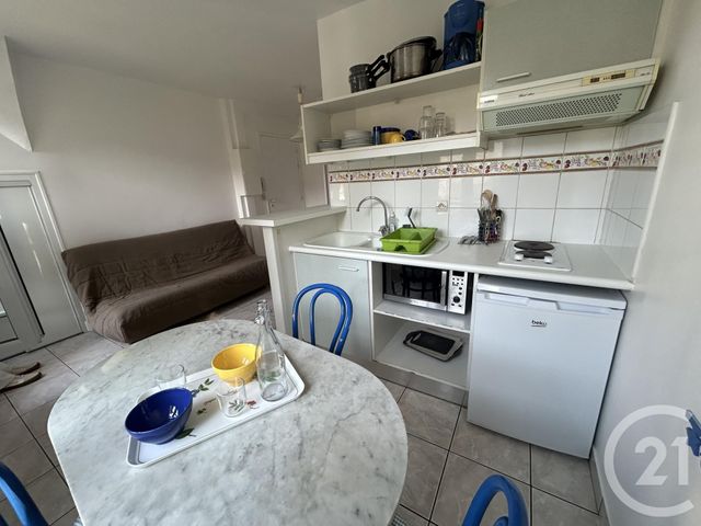 Appartement Studio &agrave; louer - 1 pi&egrave;ce - 17,80 m2 - La Rochelle - 17 - POITOU-CHARENTES