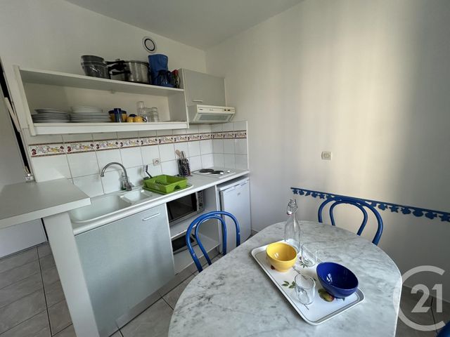 Appartement Studio &agrave; louer - 1 pi&egrave;ce - 17,80 m2 - La Rochelle - 17 - POITOU-CHARENTES