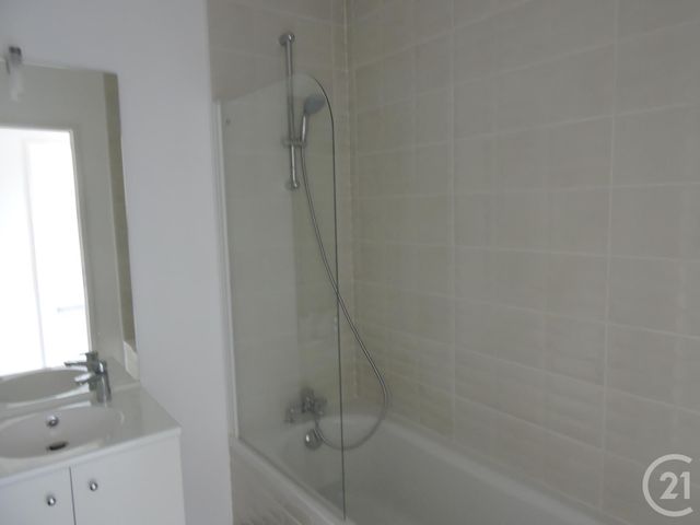 Appartement T3 &agrave; vendre - 3 pi&egrave;ces - 63,80 m2 - La Rochelle - 17 - POITOU-CHARENTES