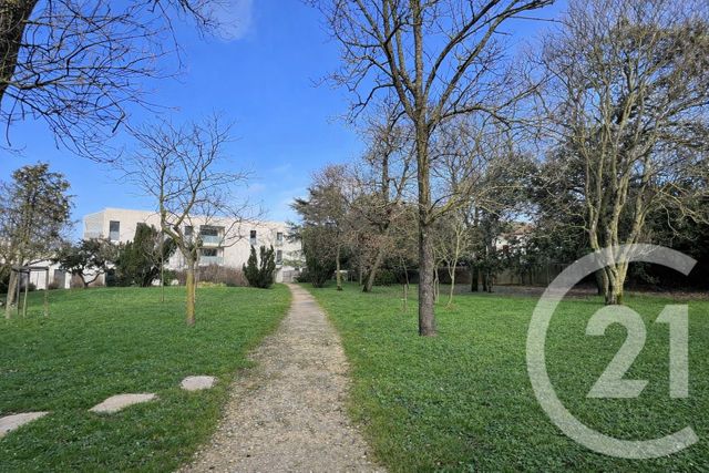 Appartement &agrave; vendre - 2 pi&egrave;ces - 47,38 m2 - La Rochelle - 17 - POITOU-CHARENTES