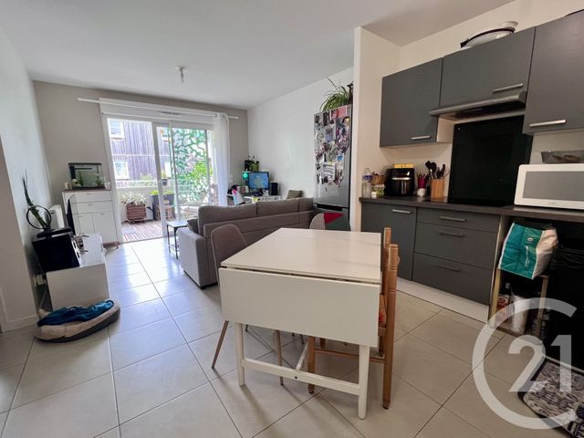 Appartement &agrave; vendre - 2 pi&egrave;ces - 42,40 m2 - La Rochelle - 17 - POITOU-CHARENTES