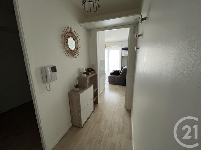 Appartement F1 &agrave; louer - 1 pi&egrave;ce - 19,60 m2 - La Rochelle - 17 - POITOU-CHARENTES
