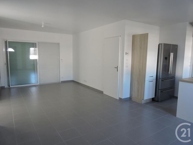 Maison &agrave; louer - 4 pi&egrave;ces - 85 m2 - Charron - 17 - POITOU-CHARENTES