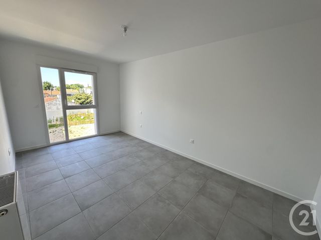 Appartement F3 &agrave; louer - 3 pi&egrave;ces - 60 m2 - La Rochelle - 17 - POITOU-CHARENTES