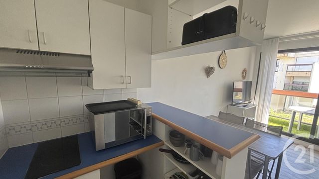 Appartement &agrave; louer - 2 pi&egrave;ces - 35,72 m2 - La Rochelle - 17 - POITOU-CHARENTES