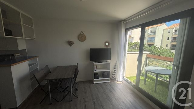 Appartement &agrave; louer - 2 pi&egrave;ces - 35,72 m2 - La Rochelle - 17 - POITOU-CHARENTES